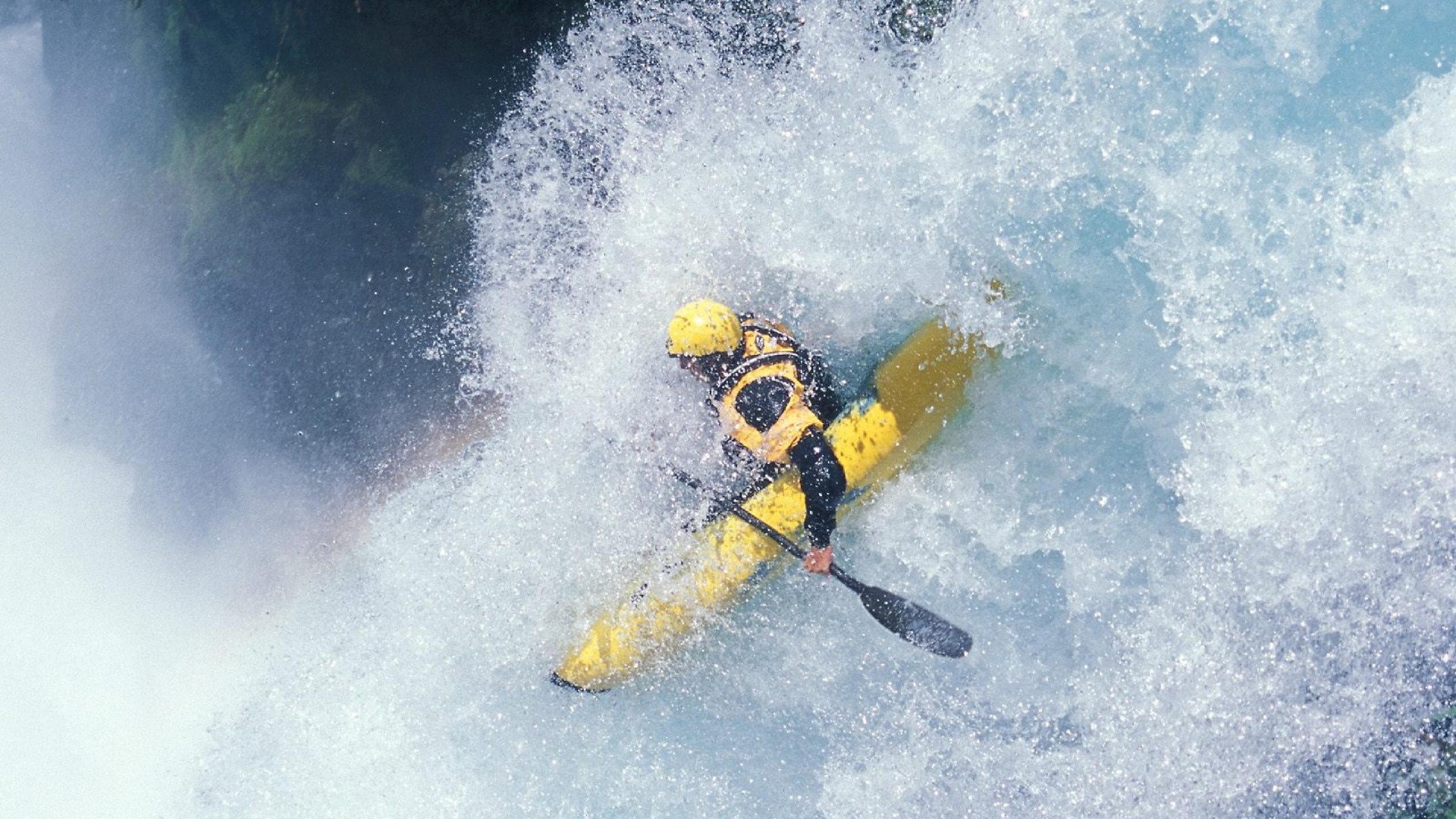冲浪滑翔伞表演，天空与海洋的运动盛宴，滑翔伞冲浪板